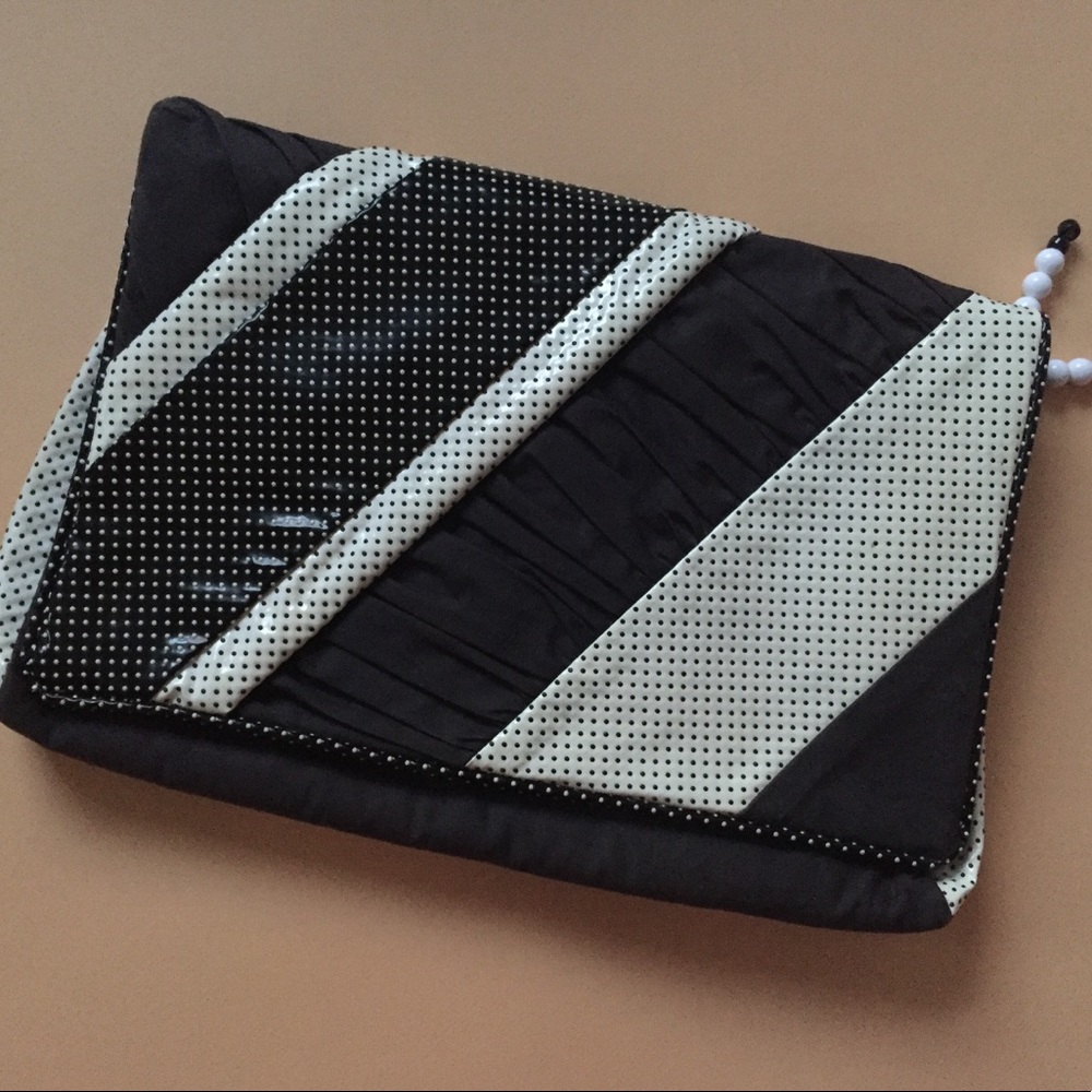 Vintage CYNTHIA MATTHEWS Clutch